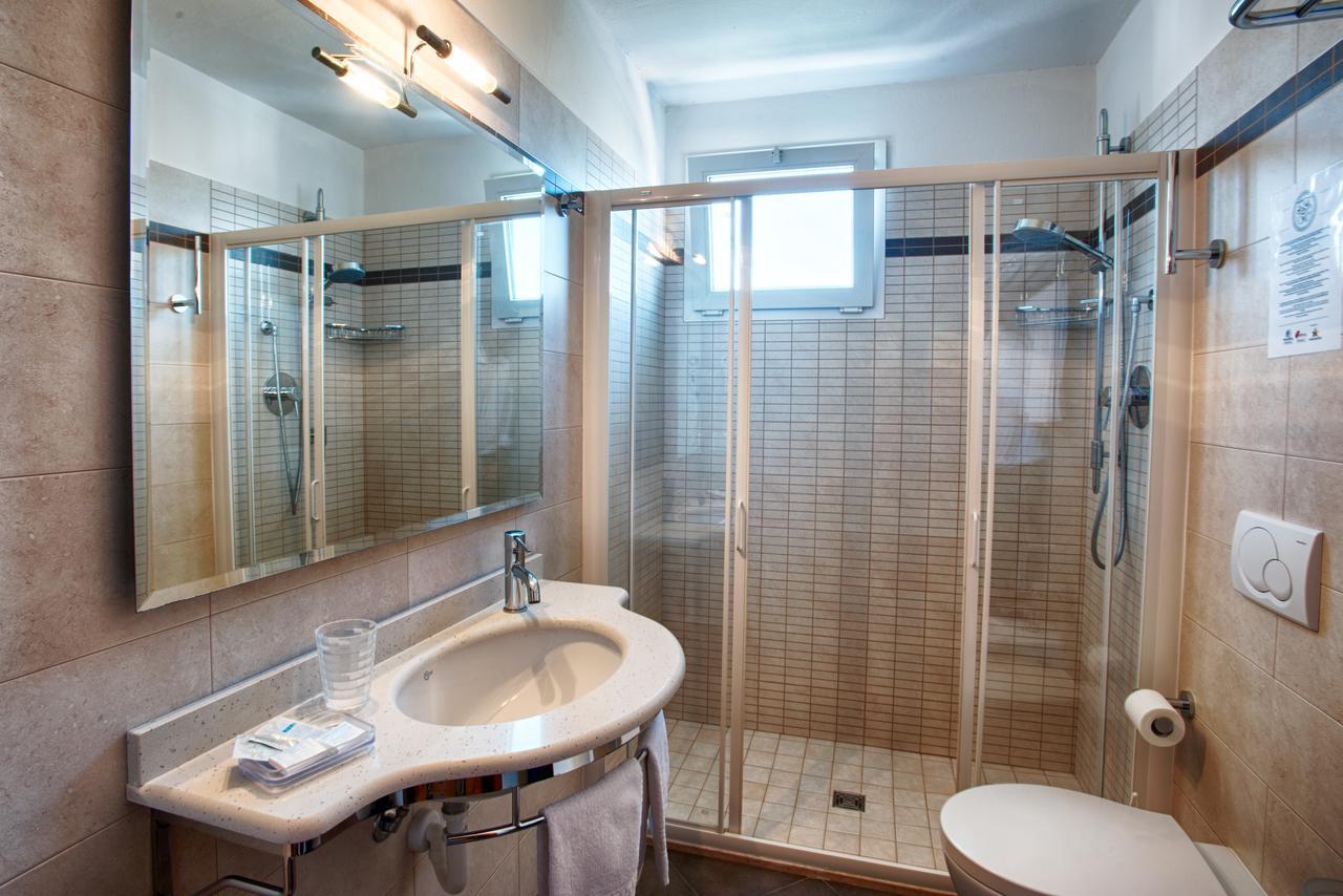 רימיני Hotel Mirabel מראה חיצוני תמונה